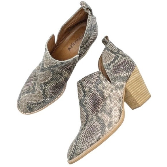 Jeffrey Campbell Rosalee Taupe Gray Snake Print Leather Western Bootie Size 8.5 - Picture 2 of 16